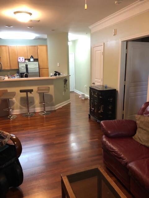 1520 living room
