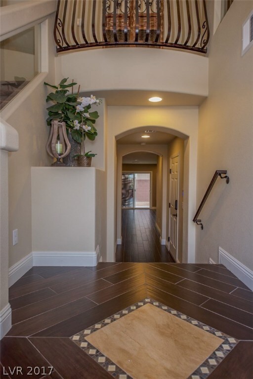 7214 S Bronco St, Las Vegas, NV 89118 - photo 2