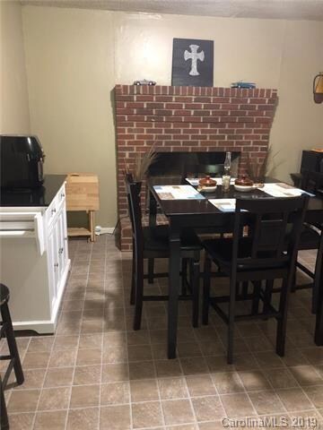 160 Crosswhite Ln unit 3&4, Statesville, NC 28625 - photo 2