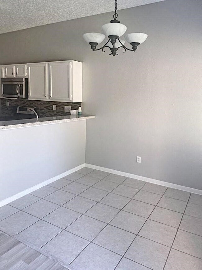 8658 Pine Falls Dr, Houston, TX 77095 - photo 6