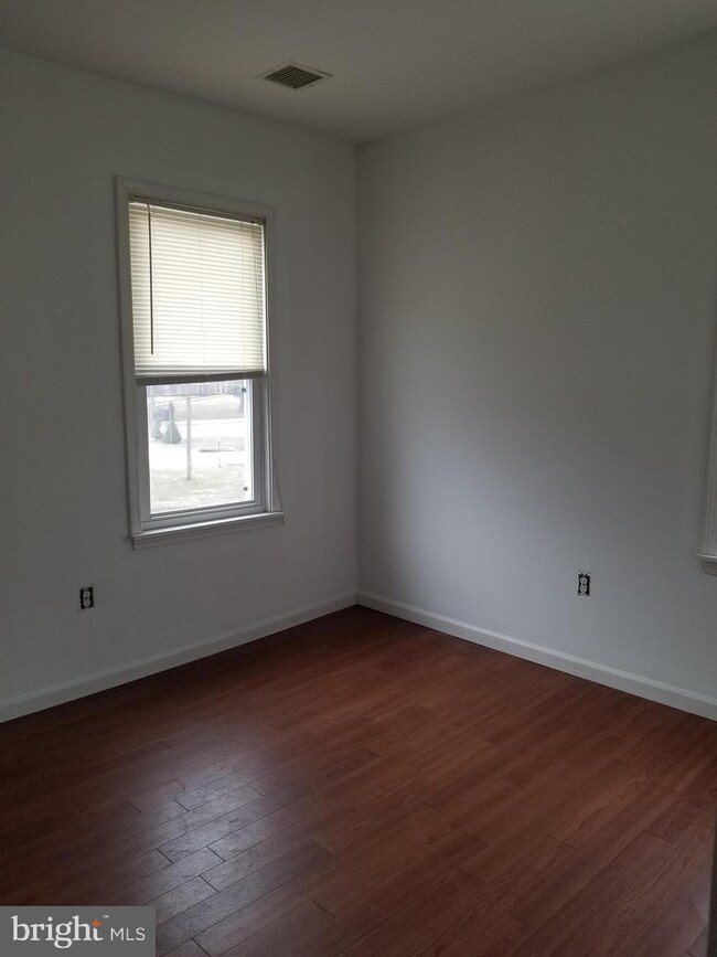 805 W Atlantic Ave, Laurel Springs, NJ 08021 - photo 3