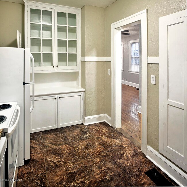 3027 Riverside Ave, Jacksonville, FL 32205 - photo 4