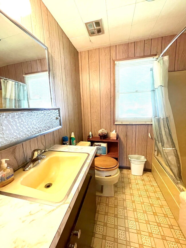 617 W Main Ave, Chewelah, WA 99109 - photo 6