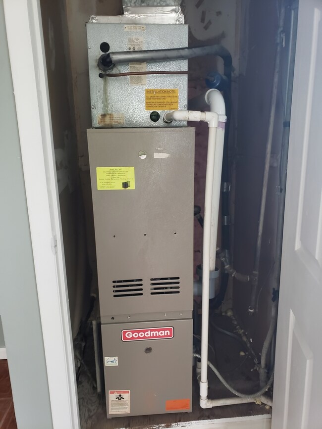 1311 N Glen Cir unit C, Aurora, IL 60506 - photo 7