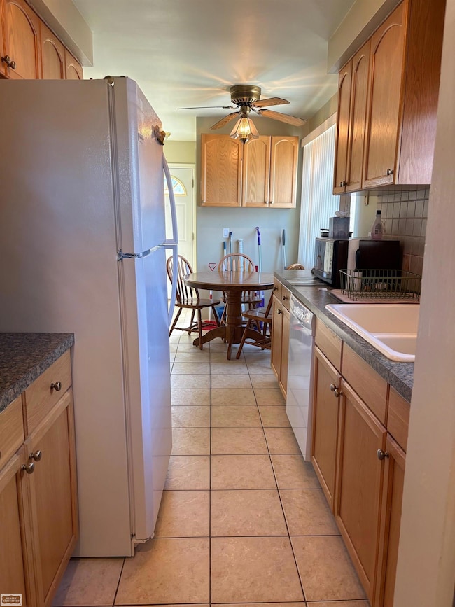 11582 Gerald Dr, Warren, MI 48093 - photo 4