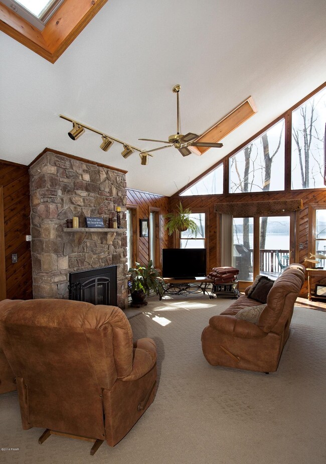 32 Lake Dr, Hawley, PA 18428 - photo 6