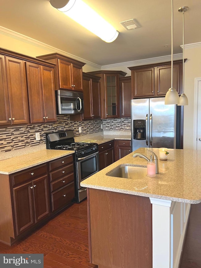 9138 Ruby Lockhart Blvd, Glenarden, MD 20706 - photo 5