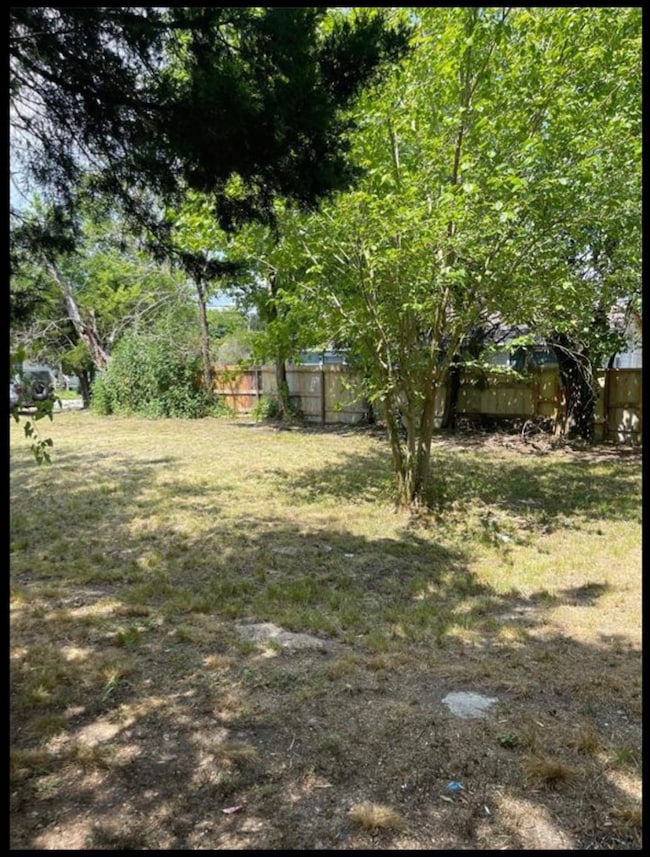 606 & 608 E 43rd St, Houston, TX 77022 - photo 3