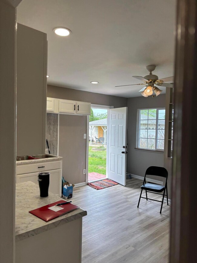 623 Colton Rd, Columbus, OH 43207 - photo 4