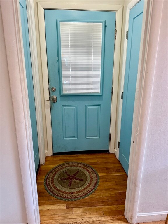 99 Nantasket Ave All Util Incl unit in 12/15, Hull, MA 02045 - photo 4