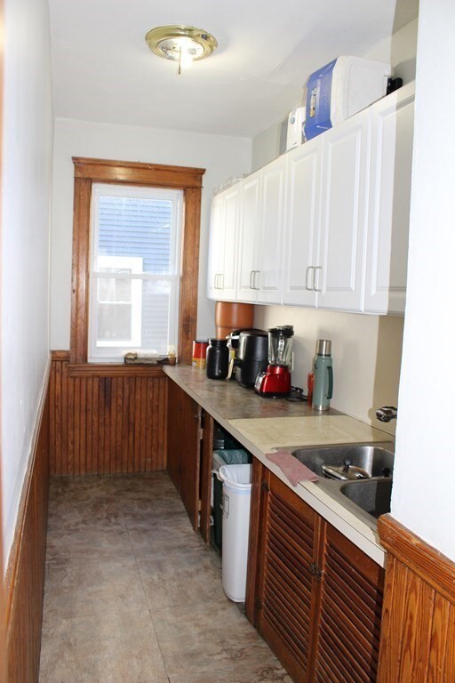 47 Sterling St, Worcester, MA 01610 - photo 4