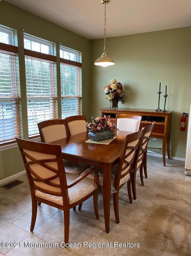 Dining room1