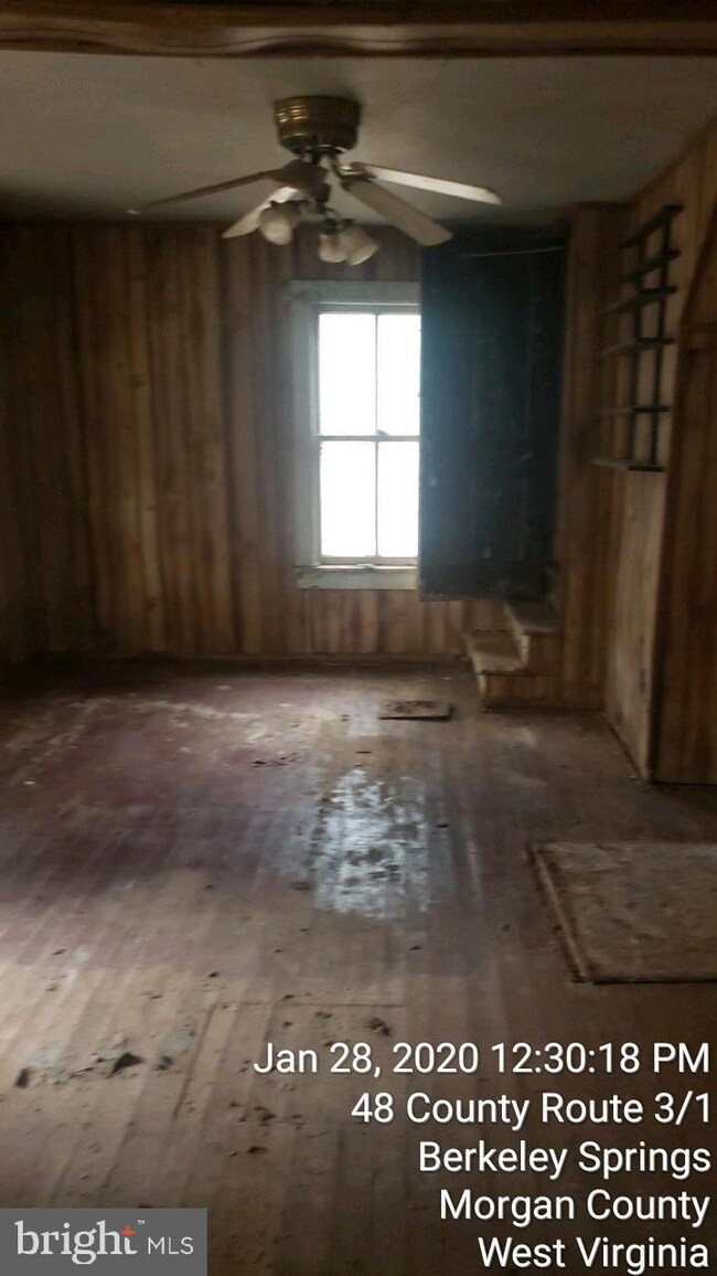 2011 Sir Johns Run Rd, Berkeley Springs, WV 25411 - photo 6