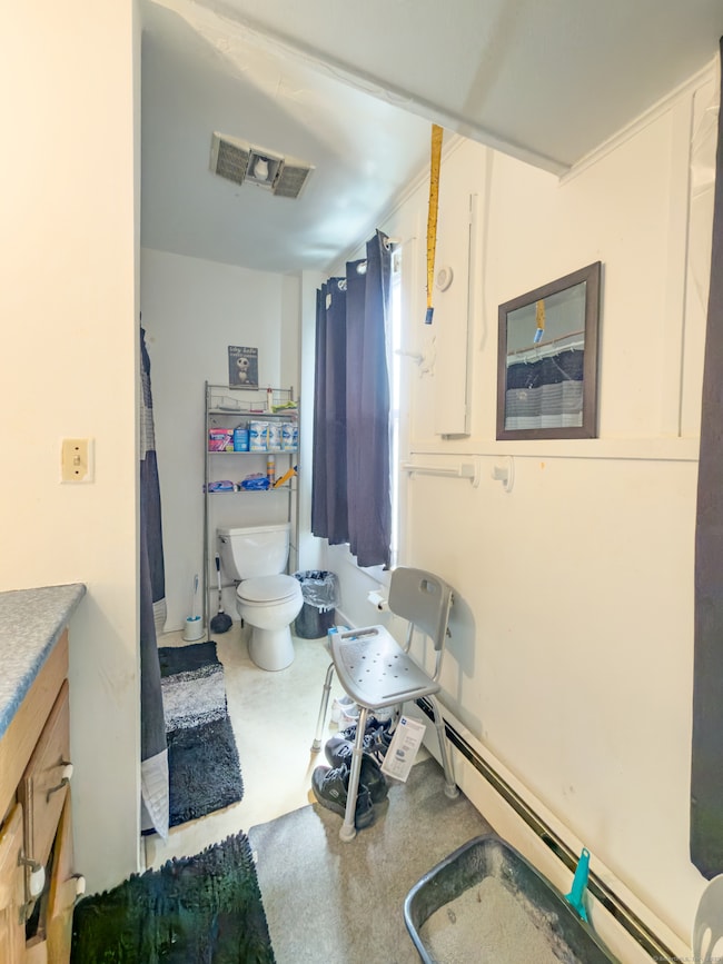 1st floor unit FULL BATH