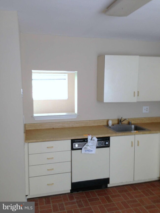 5 Hamlet Dr, Owings Mills, MD 21117 - photo 3