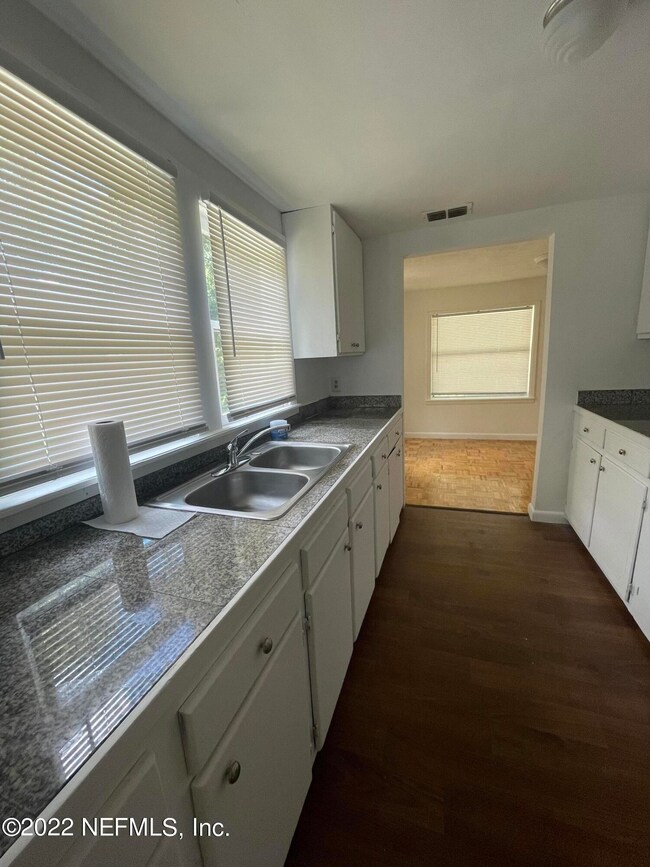 1486 Hamilton St, Jacksonville, FL 32205 - photo 5