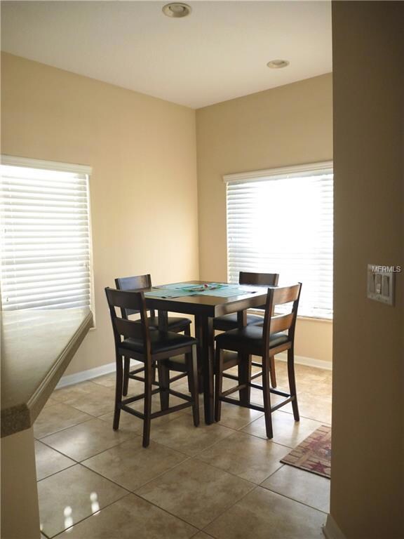 9929 Jasmine Brook Cir, Land O Lakes, FL 34638 - photo 4