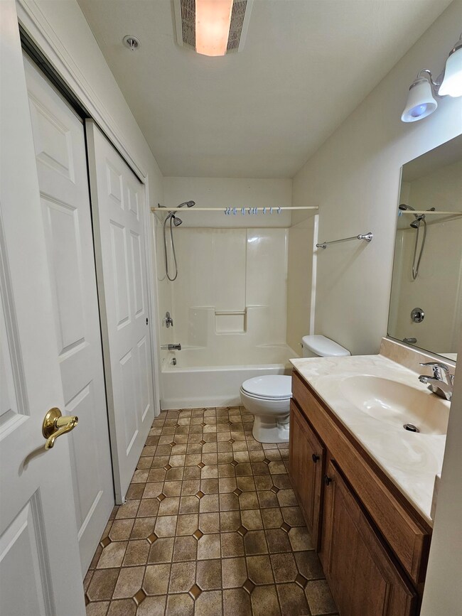 486 Nashua St unit 217, Milford, NH 03055 - photo 6