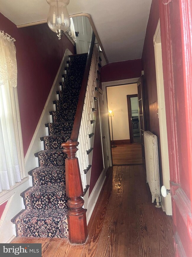 243 Mercer St, Hightstown, NJ 08520 - photo 2