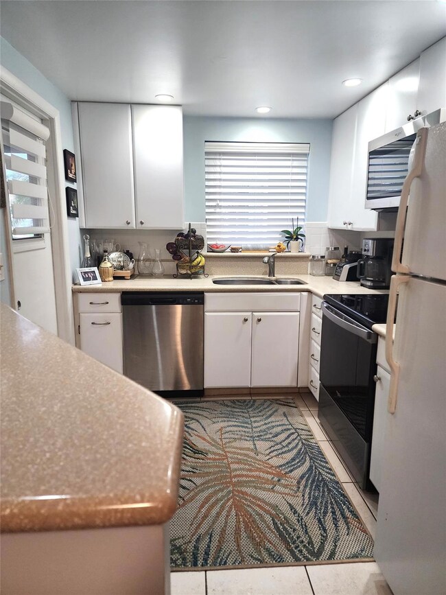 Hampton Gardens Condominium unit 101, Deerfield Beach, FL 33441 - photo 5