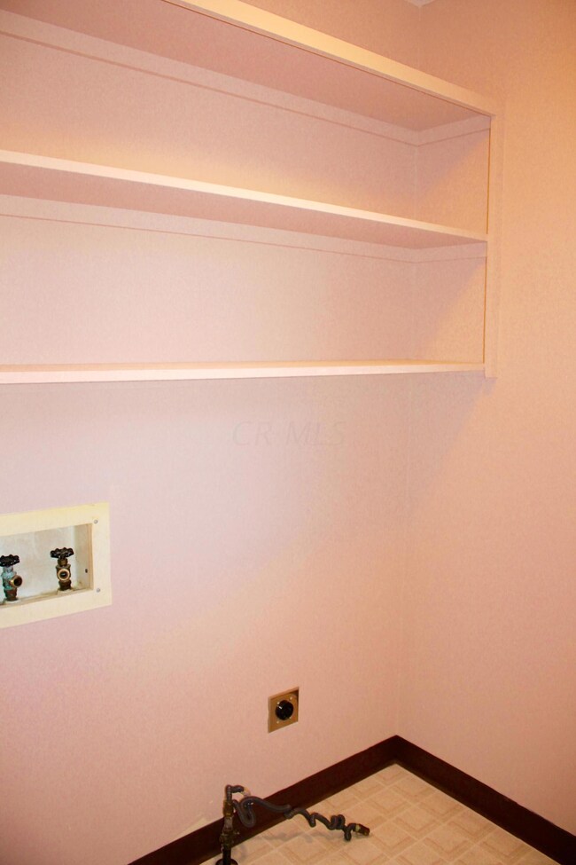 1425 W Case Rd, Columbus, OH 43235 - photo 4