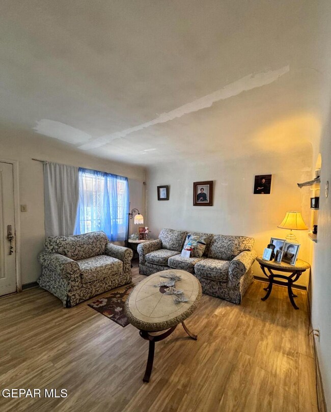 3713 Frankfort Ave, El Paso, TX 79930 - photo 3