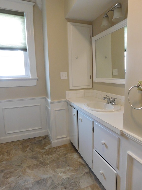 58 Leach St, Salem, MA 01970 - photo 4