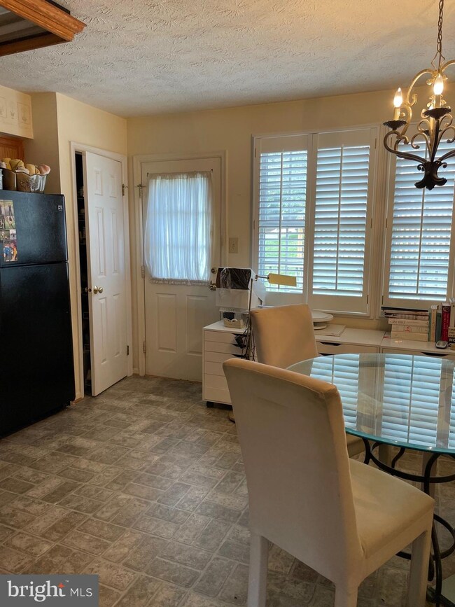 12577 Coral Grove Place, Germantown, MD 20874 - photo 5