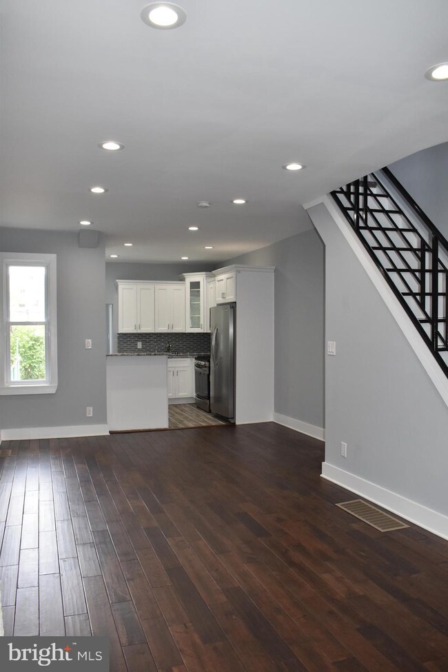 4440 Edgemont St, Philadelphia, PA 19137 - photo 3