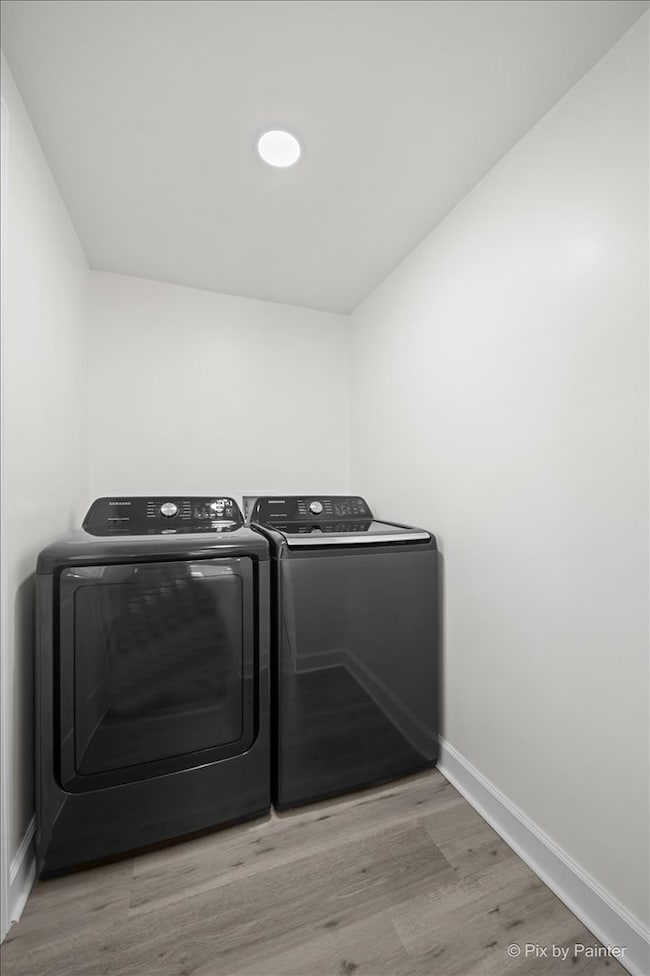 unlisted-address, Carpentersville, IL 60110 - photo 7