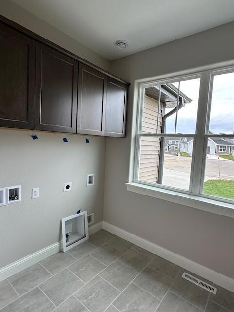 1036 Waterstone Ct, Pewaukee, WI 53072 - photo 4