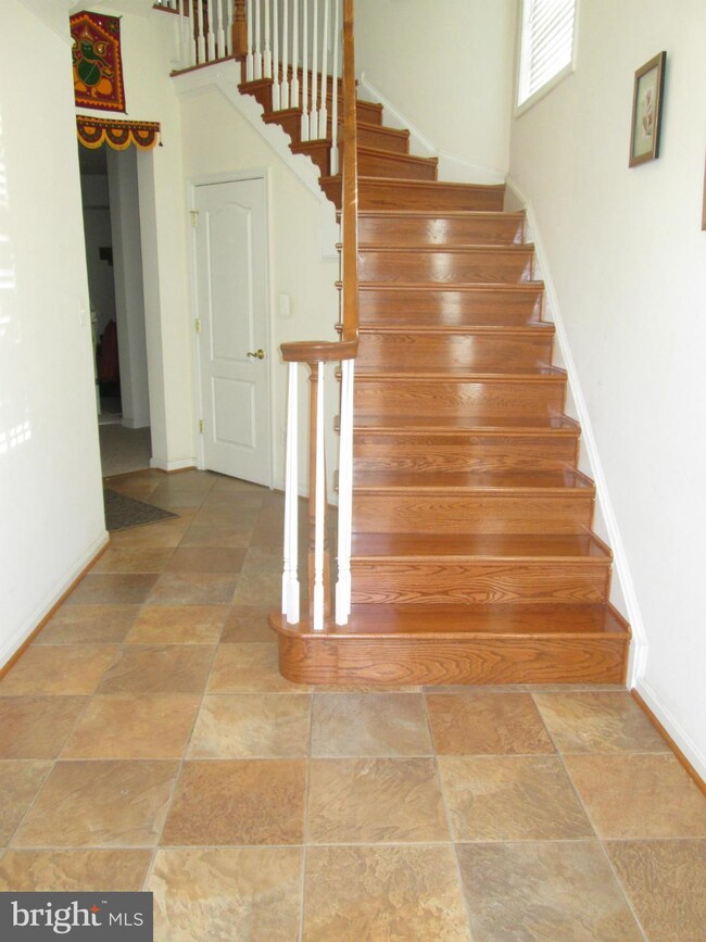 21983 Windy Oaks Square, Broadlands, VA 20148 - photo 4