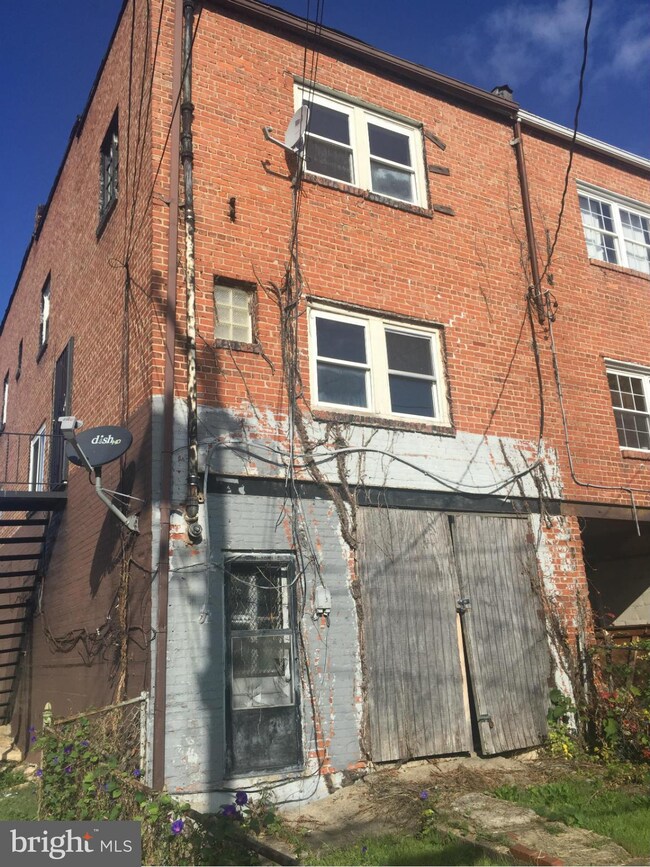 87 S Kossuth St, Baltimore, MD 21229 - photo 4