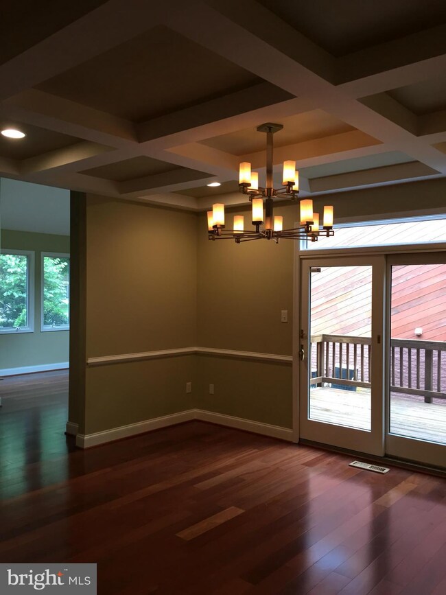 2711 Woodlake Rd, Bowie, MD 20721 - photo 4