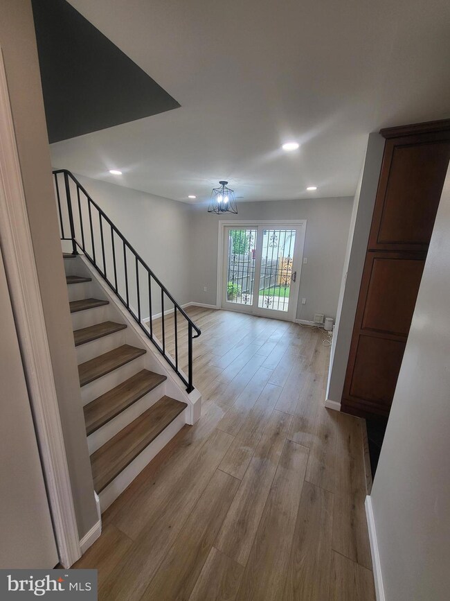 7729 Swan Terrace, Hyattsville, MD 20785 - photo 6