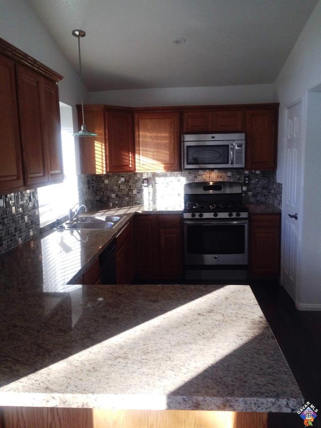 3319 Mesa Ct, Rosamond, CA 93560 - photo 6