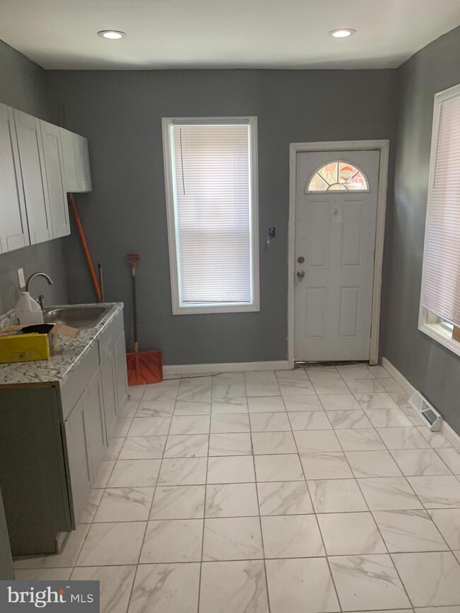 26 Leonard Ave, Camden, NJ 08105 - photo 3