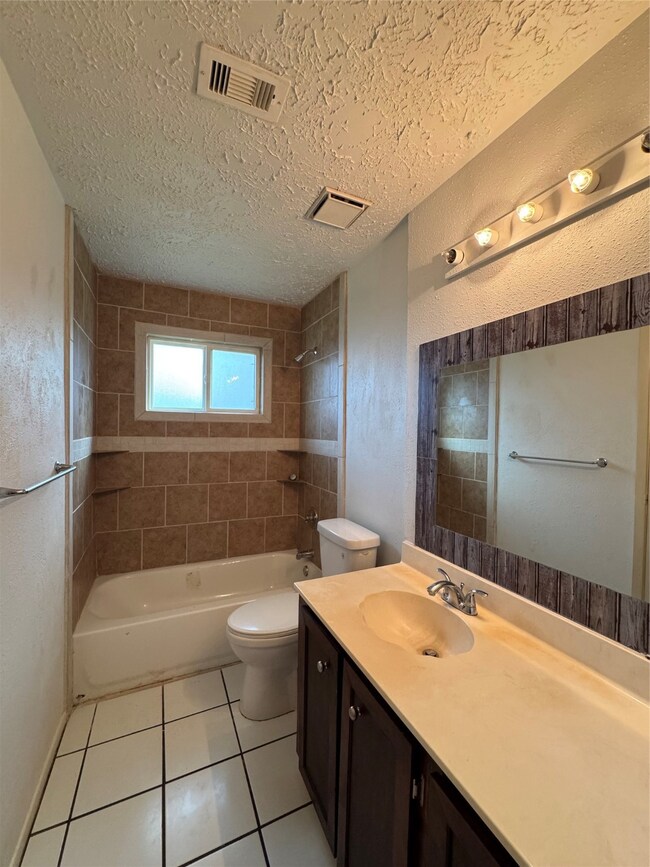 7105 Greenyard Dr, Houston, TX 77086 - photo 6