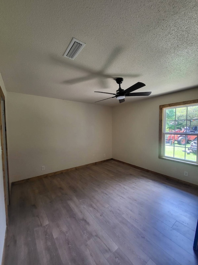 5455 11th St, Malone, FL 32445 - photo 6