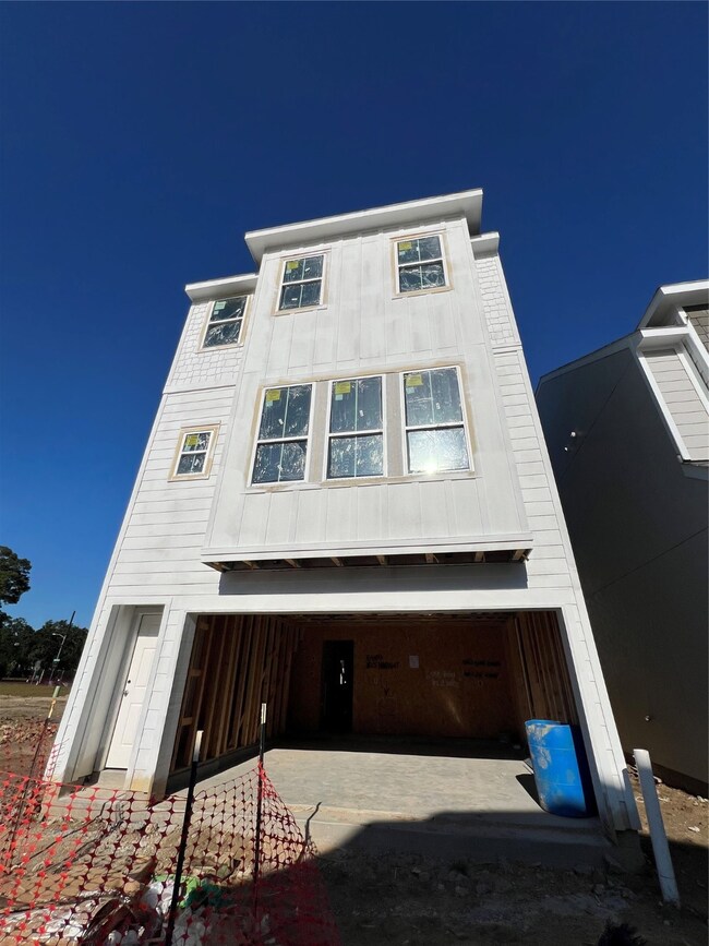 5604 Iris Harvest Dr, Houston, TX 77091 - photo 2