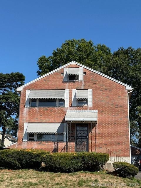 121 Pinehurst Ave, New Britain, CT 06053 - photo 2