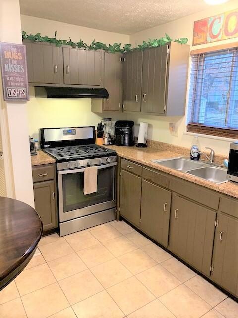 Eat in Kitchen