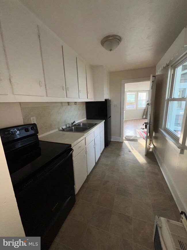 202 S Samuel St unit 206, Charles Town, WV 25414 - photo 2