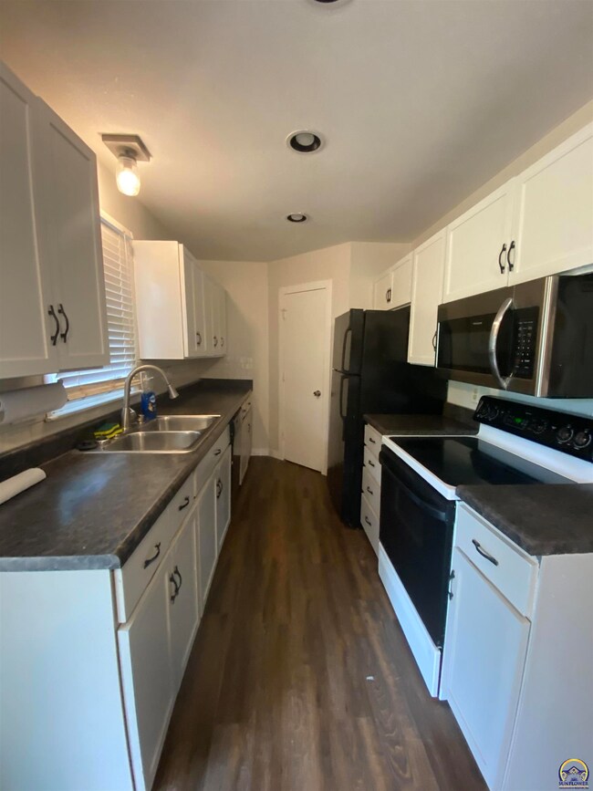 5200 SW 31st Terrace, Topeka, KS 66614 - photo 5