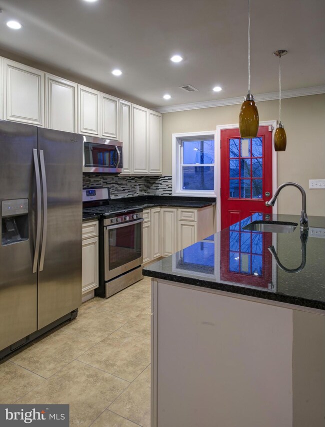 3925 Kimble Rd, Baltimore, MD 21218 - photo 3