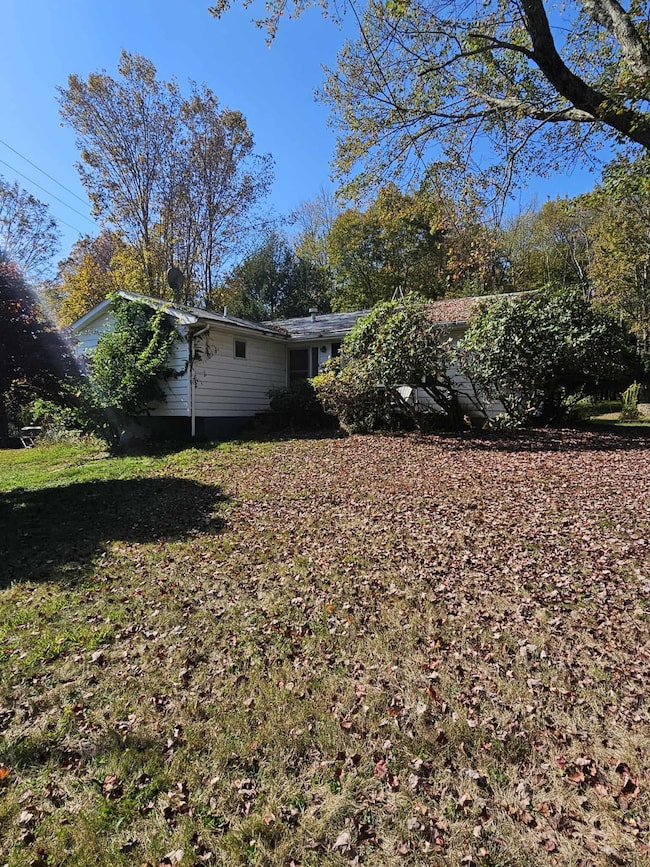 301 Fuller Rd, Dalton, PA 18414 - photo 4