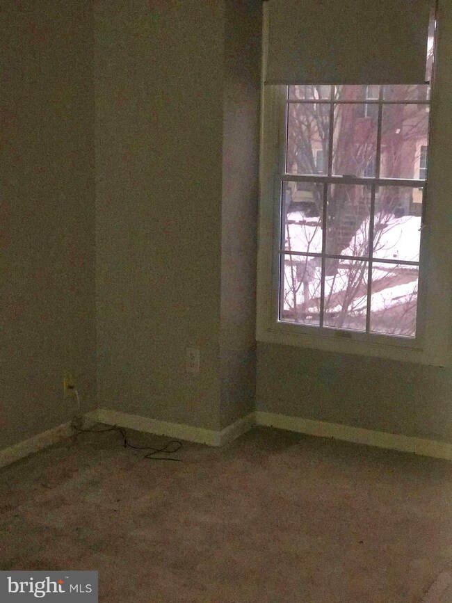 9957 Sherwood Farm Rd, Owings Mills, MD 21117 - photo 5