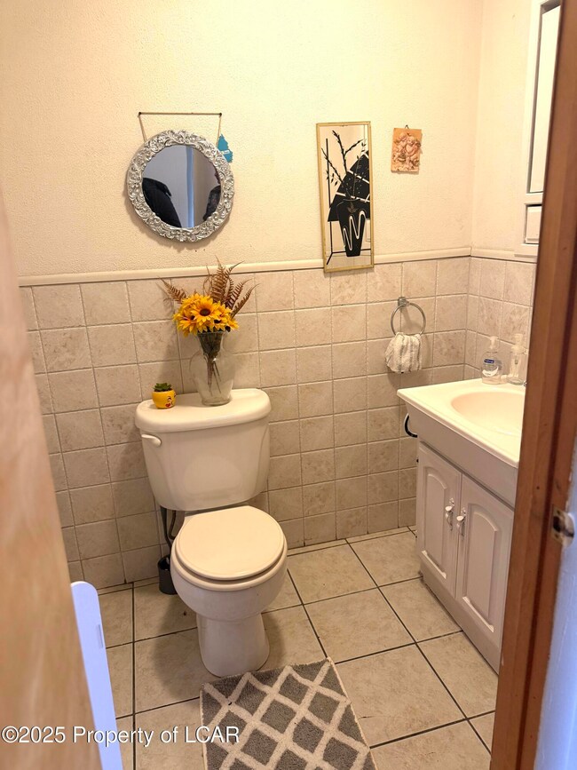 522 N James St, Hazleton, PA 18201 - photo 7