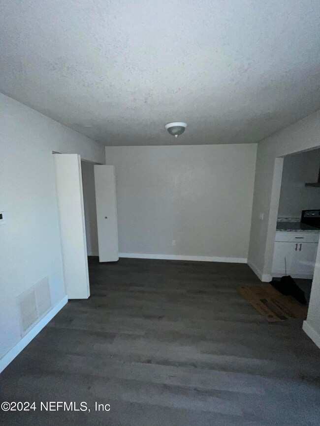 7853 Jasper Ave, Jacksonville, FL 32211 - photo 3