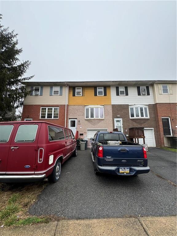 213 Old Forge Dr, Bath, PA 18014 - photo 3